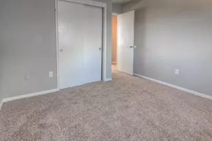 6871 Newport Cove Way, Sacramento, CA 95823 - Photo 17