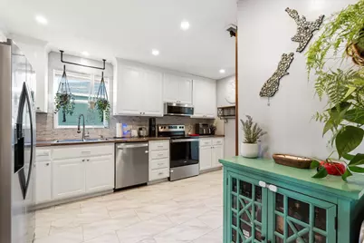 4201 Cabrillo Way, Sacramento, CA 95820 - Photo 11