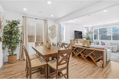 8629 Lakha Circle, Sacramento, CA 95828 - Photo 17