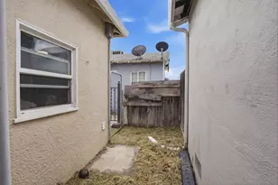 898 Yosemite Pkwy, Merced, CA 95341 - Photo 23
