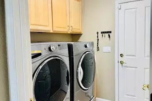 10171 Wildhawk Dr, Sacramento, CA 95829 - Photo 23