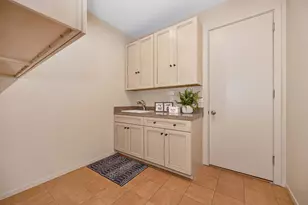 11390 Huntington Village Ln, Gold River, CA 95670 - Photo 53