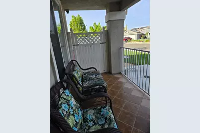 1683 Iris Street, Los Banos, CA 93635 - Photo 3