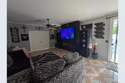 1683 Iris Street, Los Banos, CA 93635 - Photo 9