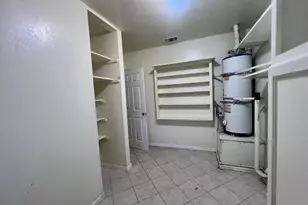 7016 Peck Dr, Sacramento, CA 95828 - Photo 11