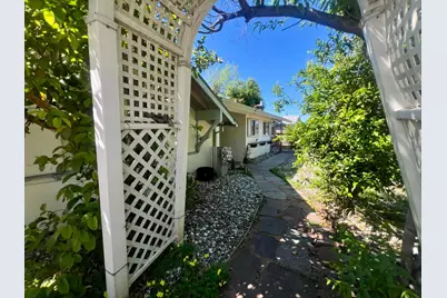 7016 Peck Drive, Sacramento, CA 95828 - Photo 7