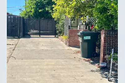 7016 Peck Drive, Sacramento, CA 95828 - Photo 3