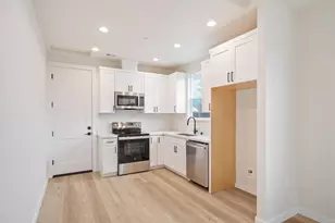 243 E 3rd St, Tracy, CA 95376 - Photo 27