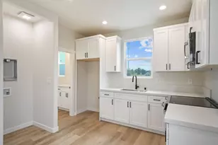 243 E 3rd St, Tracy, CA 95376 - Photo 13