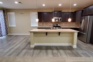 909 Blossom Rock Ln, Folsom, CA 95630 - Photo 9