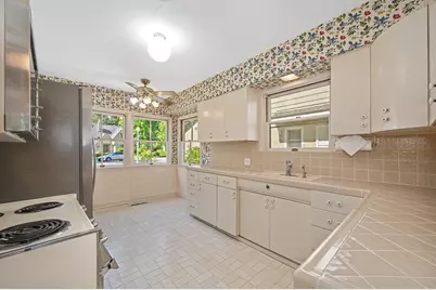 1217 Robertson Way, Sacramento, CA 95818 - Photo 13