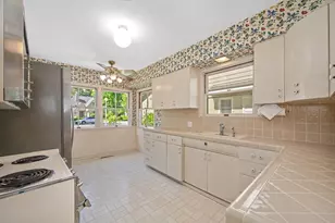 1217 Robertson Way, Sacramento, CA 95818 - Photo 13