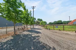 12493 Plum Ln, Wilton, CA 95693 - Photo 39