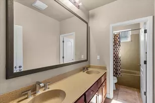 4020 Calistoga, Modesto, CA 95356 - Photo 47