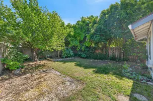 9353 Aizenberg Circle, Elk Grove, CA 95624 - Photo 35