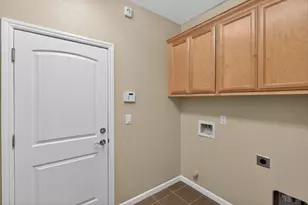 8073 Lido Isle Ln, Sacramento, CA 95831 - Photo 31