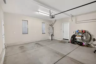 8073 Lido Isle Ln, Sacramento, CA 95831 - Photo 33