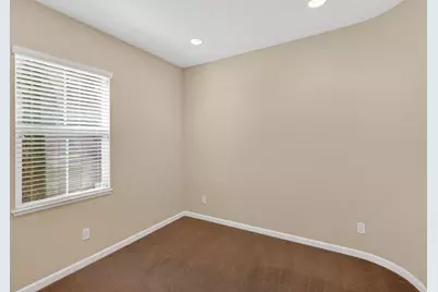 8073 Lido Isle Lane, Sacramento, CA 95831 - Photo 27