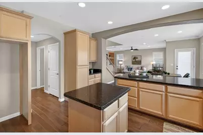 8073 Lido Isle Lane, Sacramento, CA 95831 - Photo 23