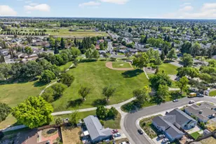 61 Brentford Cir, Sacramento, CA 95823 - Photo 55