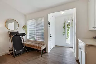 7803 Orchard Woods Cir, Sacramento, CA 95828 - Photo 5