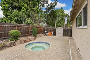 929 Kapareil Dr, Tracy, CA 95376 - Photo 45