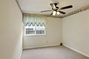 929 Kapareil Dr, Tracy, CA 95376 - Photo 25