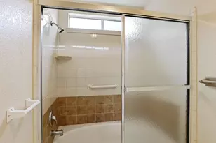 929 Kapareil Dr, Tracy, CA 95376 - Photo 35