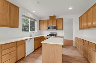 2465 Squall Way, Stockton, CA 95206 - Photo 7