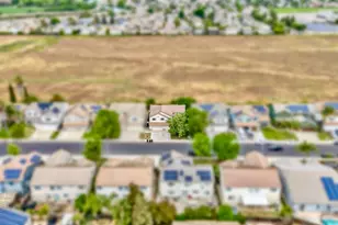 2465 Squall Way, Stockton, CA 95206 - Photo 31