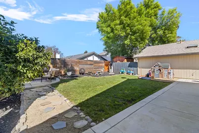 6931 Springmont Drive, Elk Grove, CA 95758 - Photo 29