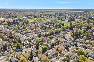 6931 Springmont Dr, Elk Grove, CA 95758 - Photo 37