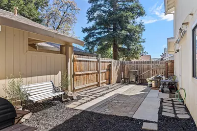 6931 Springmont Drive, Elk Grove, CA 95758 - Photo 27