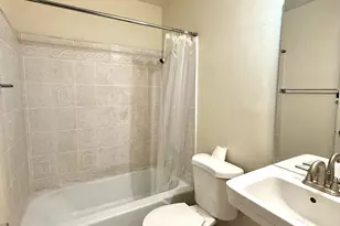 6917 Briggs Dr, Sacramento, CA 95828 - Photo 7