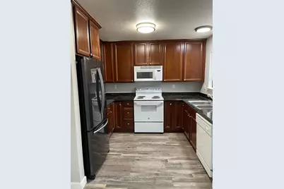 3043 Marshall Way, Sacramento, CA 95817 - Photo 17