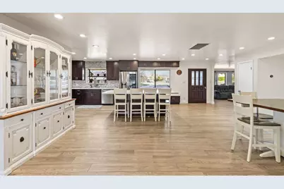 5108 Laurelview Avenue, Carmichael, CA 95608 - Photo 11