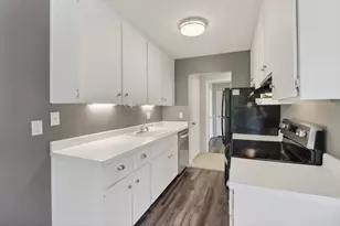 733 Woodside Ln E, Sacramento, CA 95825 - Photo 19