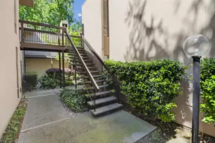 733 Woodside Ln E, Sacramento, CA 95825 - Photo 9