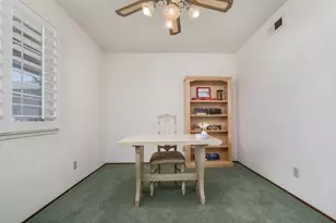 3058 Notre Dame Dr, Sacramento, CA 95826 - Photo 33