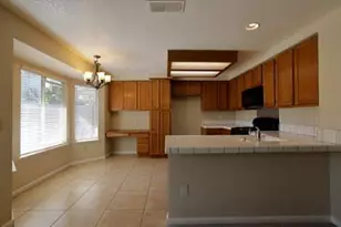 8724 Kentshire Way, Sacramento, CA 95828 - Photo 5