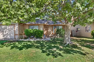 203 Eric Cir, Galt, CA 95632 - Photo 3