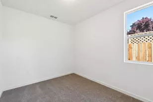 6525 Jacinto Ave, Sacramento, CA 95823 - Photo 13