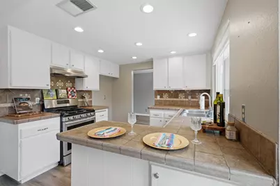 8008 Mesa Oak Way, Citrus Heights, CA 95610 - Photo 11