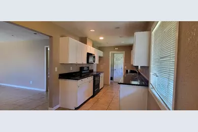 6955 S Land Park Drive, Sacramento, CA 95831 - Photo 3
