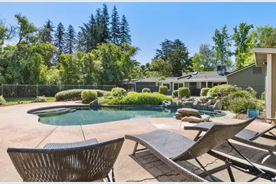 3410 W Country Club Lane, Sacramento, CA 95821 - Photo 5