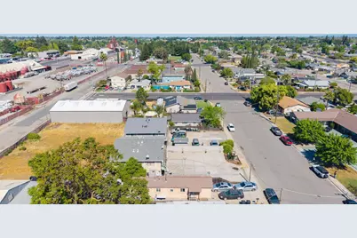 230 N 4th Avenue, Oakdale, CA 95361 - Photo 29