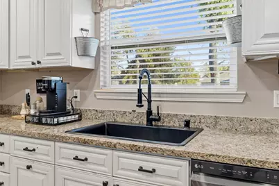 33 E Pine, Stockton, CA 95204 - Photo 13