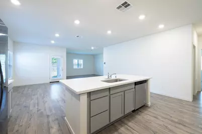2057 Skipper Cove Way, Plumas Lake, CA 95961 - Photo 7