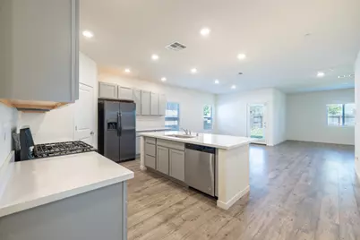 2057 Skipper Cove Way, Plumas Lake, CA 95961 - Photo 5