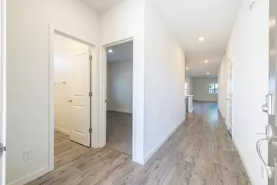 2057 Skipper Cove Way, Plumas Lake, CA 95961 - Photo 3